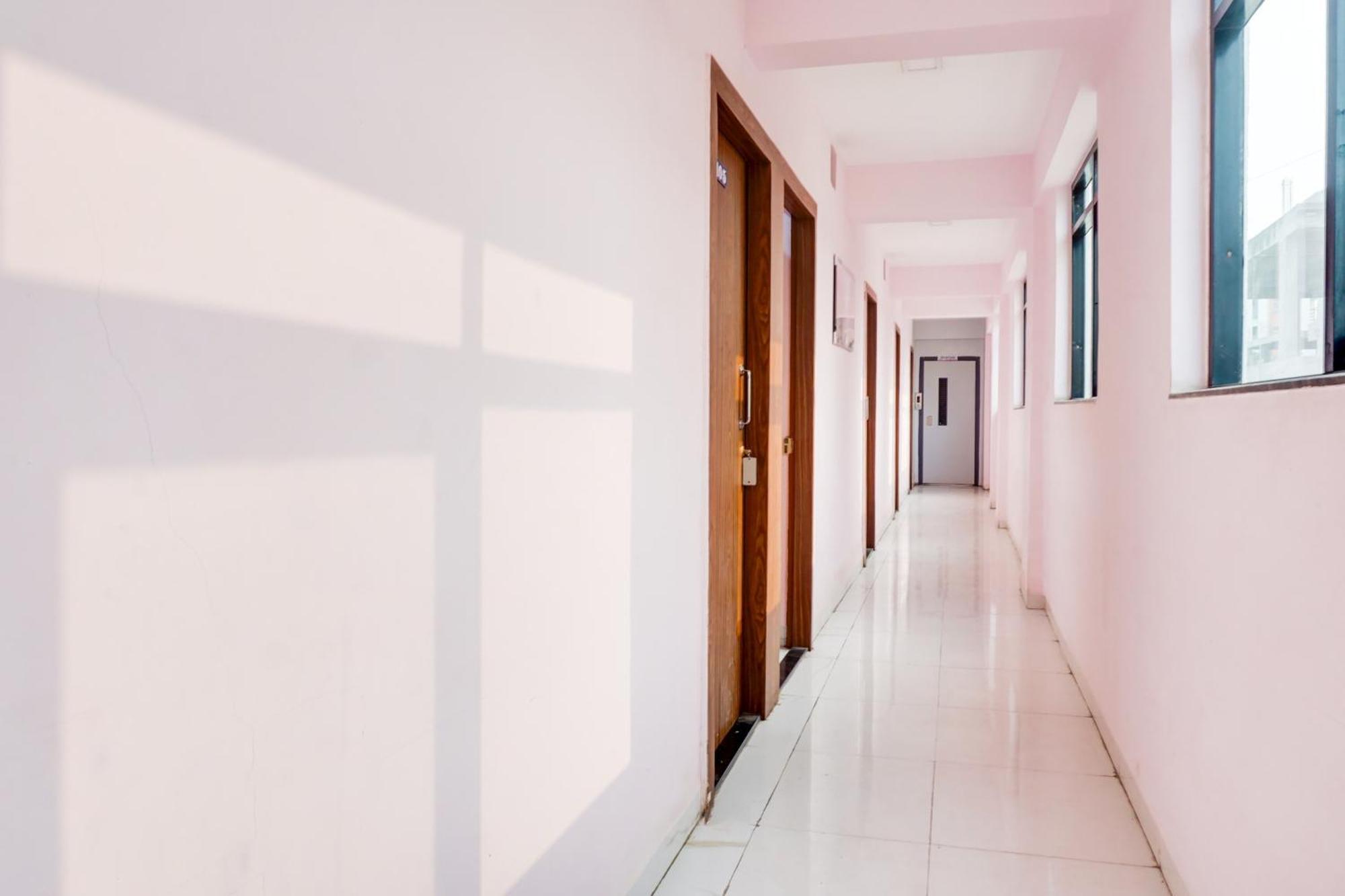 פונה Super Collection O Chandan Nagar Kharadi Formerly Kharadi Inn מראה חיצוני תמונה