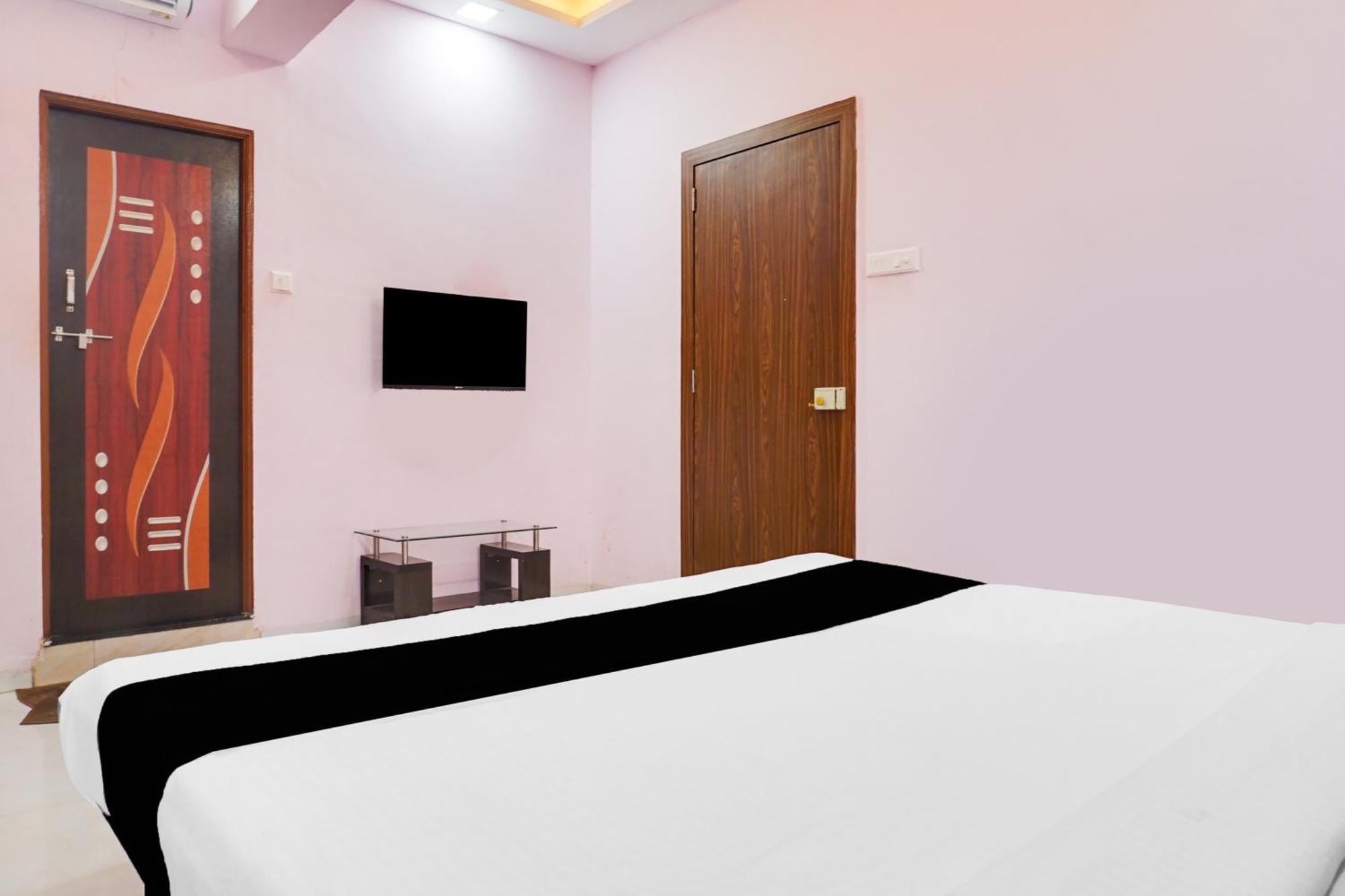 פונה Super Collection O Chandan Nagar Kharadi Formerly Kharadi Inn מראה חיצוני תמונה