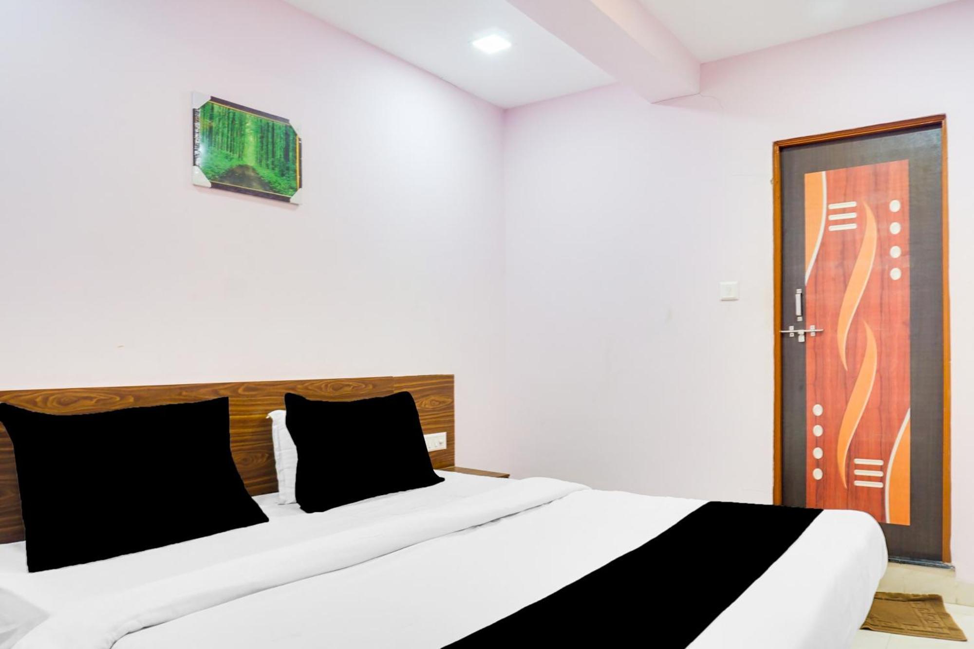 פונה Super Collection O Chandan Nagar Kharadi Formerly Kharadi Inn מראה חיצוני תמונה