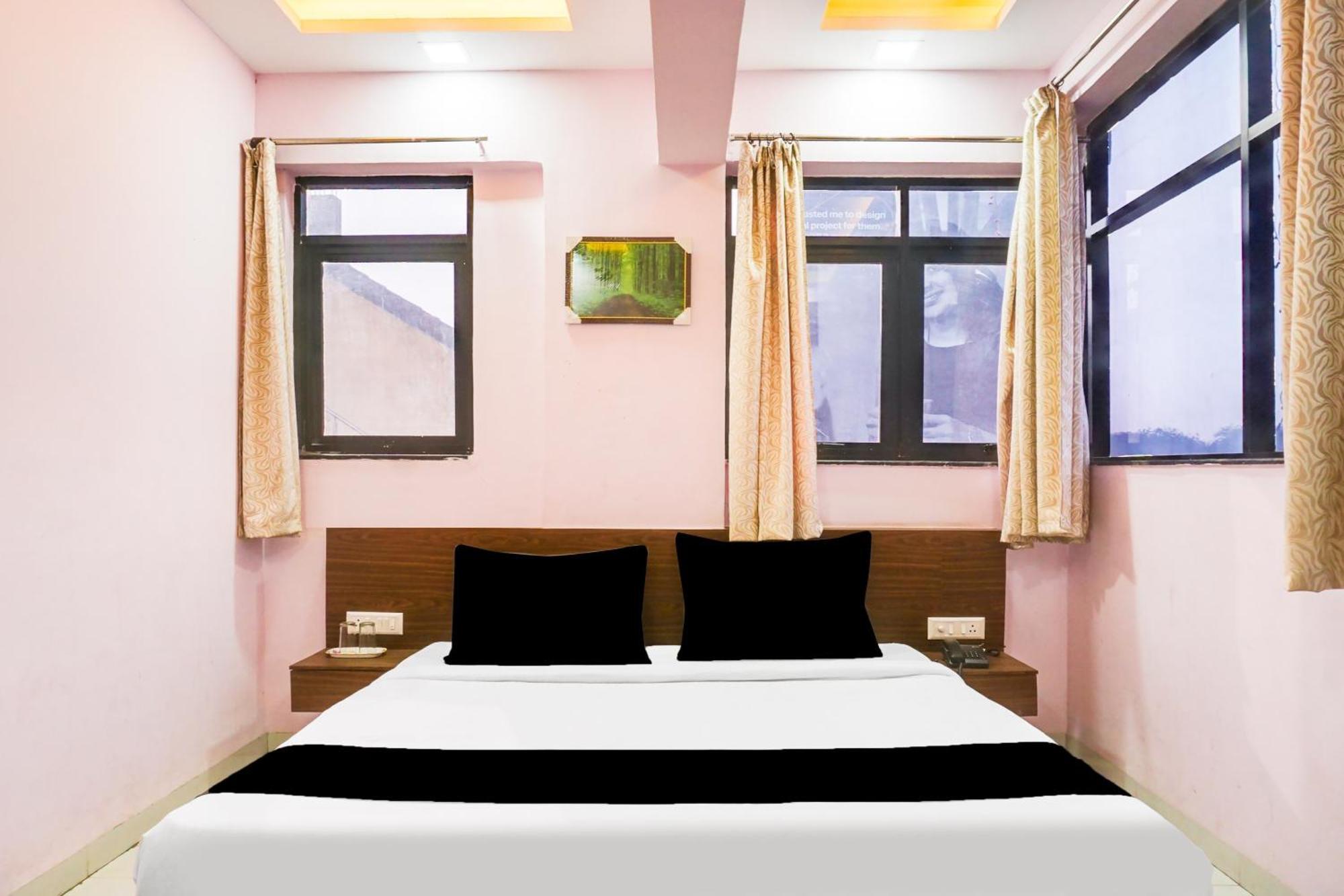 פונה Super Collection O Chandan Nagar Kharadi Formerly Kharadi Inn מראה חיצוני תמונה