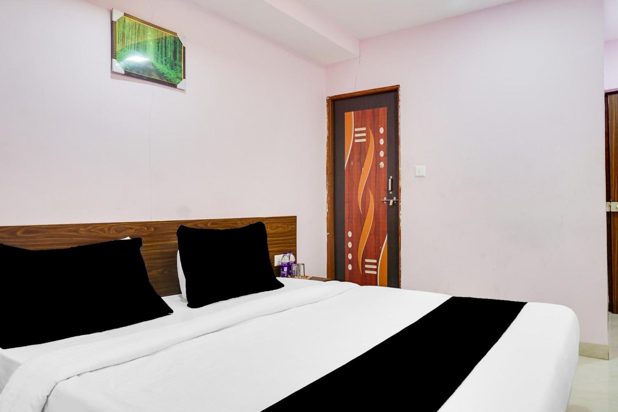 פונה Super Collection O Chandan Nagar Kharadi Formerly Kharadi Inn מראה חיצוני תמונה